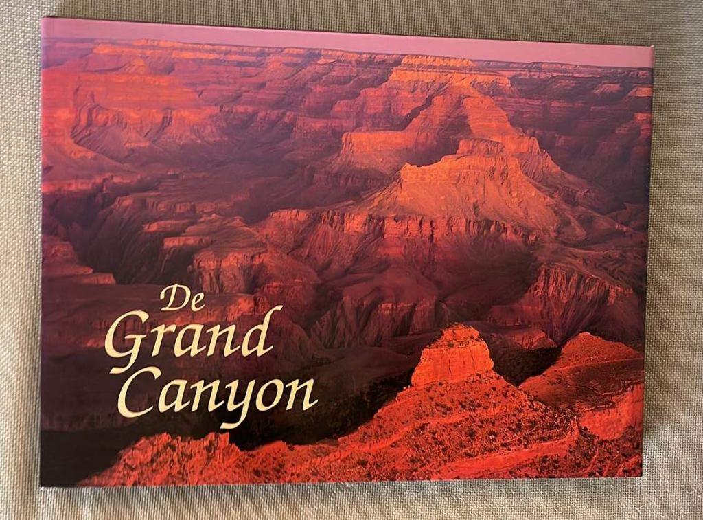 Boek: De Grand Canyon, Ophalen of Verzenden, Zo goed als nieuw, Natuur algemeen, Burns O'Connor Letitia