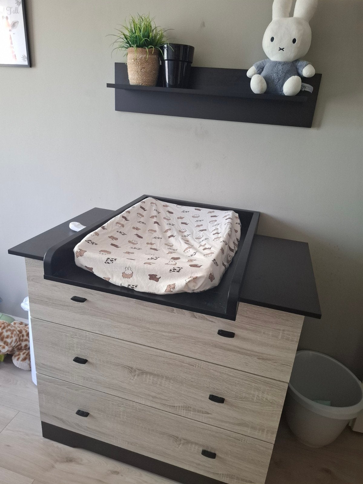 Complete babykamer: Ledikant, Commode en Kledingkast, Ophalen, Zo goed als nieuw, Jongetje of Meisje