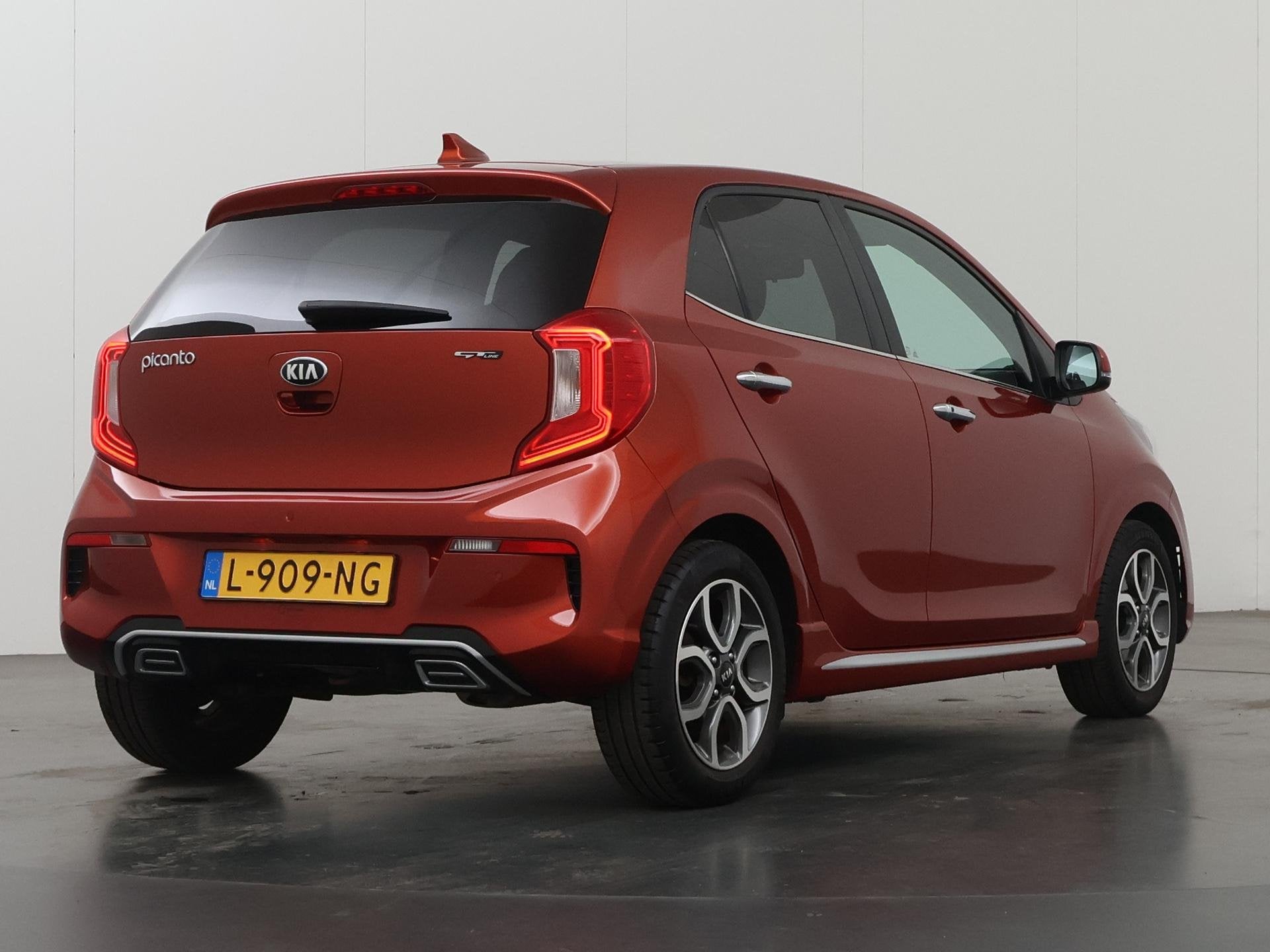 Kia Picanto 1.0 DPi GT-Line | Navigatie | Parkeercamera | Le, Auto's, Voorwielaandrijving, Gebruikt, Overige kleuren, 4 stoelen