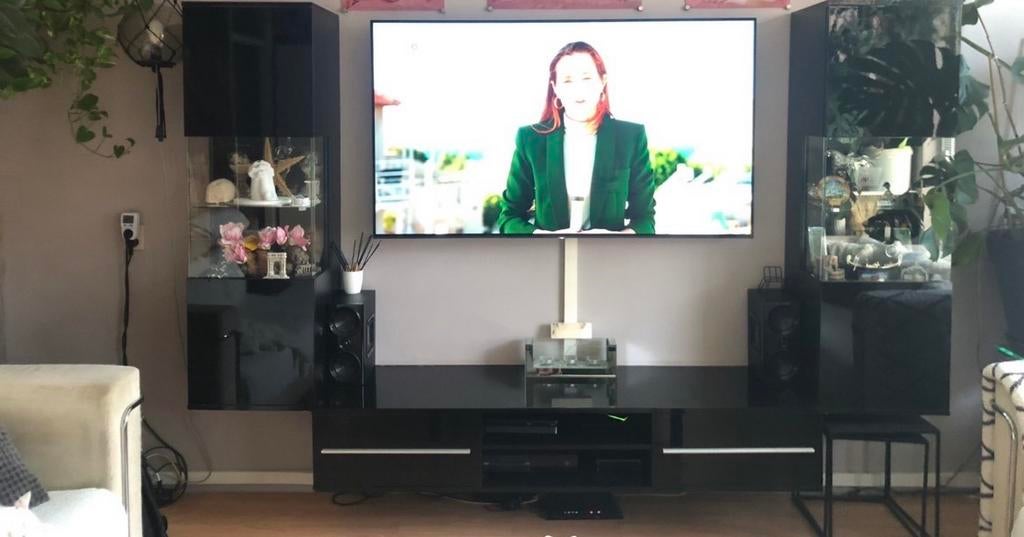 Hooglans zwarte tv kast plus 2 bijpassende hangkasten, Huis en Inrichting, Kasten | Televisiemeubels, Ophalen, Gebruikt, Minder dan 100 cm