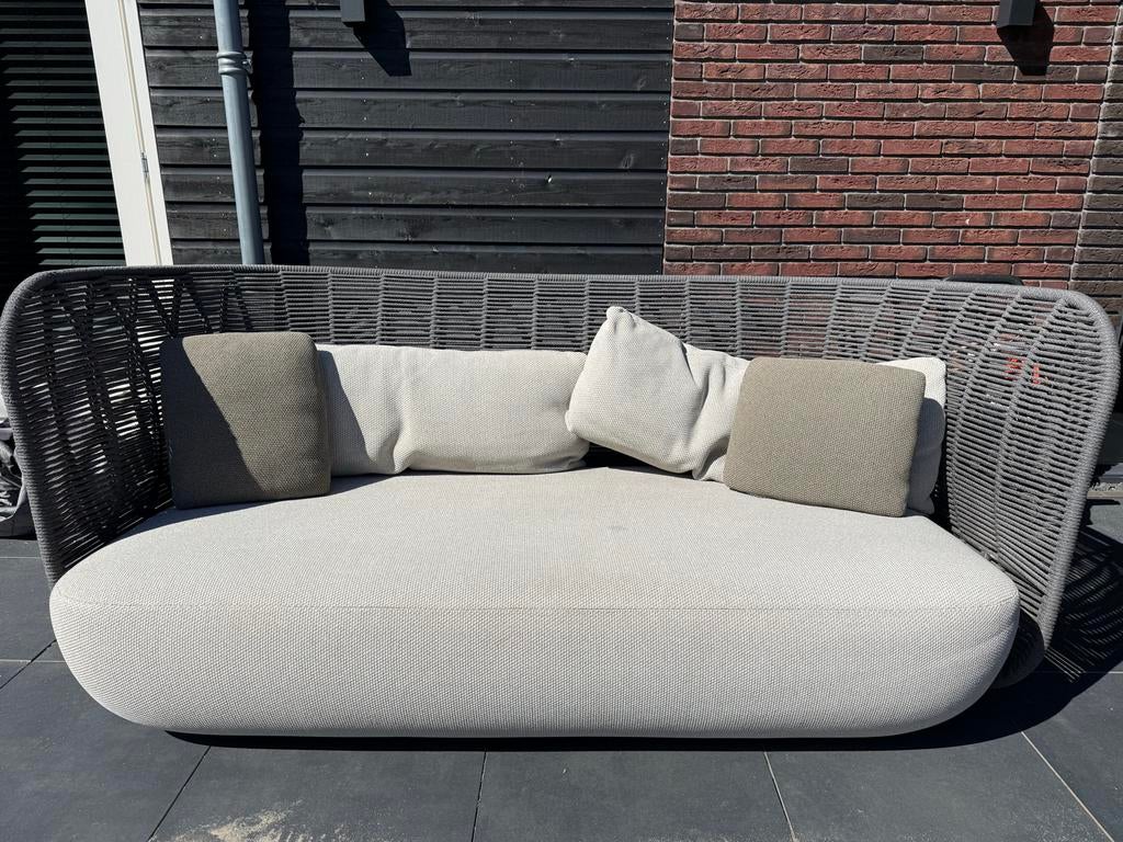 Luxe B&B Italia buitenbank, Huis en Inrichting, Banken | Bankstellen, Zo goed als nieuw, Rechte bank, Driepersoons, 200 tot 250 cm