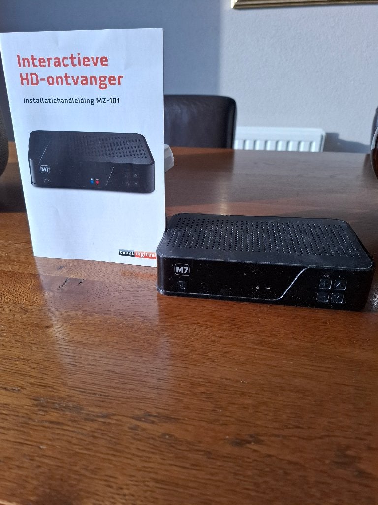 M7 Interactieve HD-ontvanger MZ-101 met afstandsbediening, Ophalen, Gebruikt, (Schotel)antenne-accessoires, Overige merken
