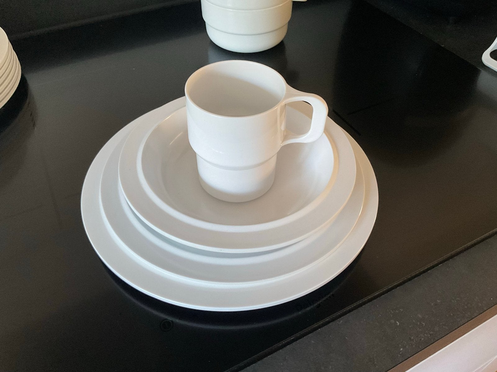 Mepal Campingservies - 23 delig/ borden, bekers, soepkommen, Caravans en Kamperen, Kampeeraccessoires, Ophalen, Gebruikt