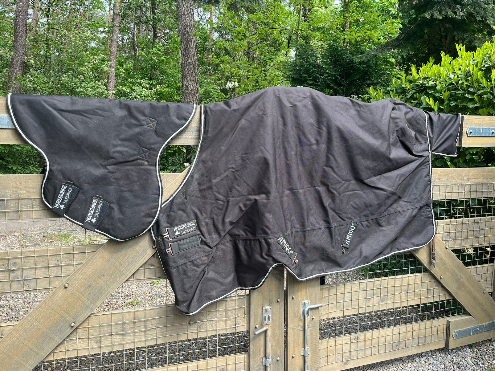 Amigo Horseware winterdeken 127/175 cm 400g + hals – zwart, Dieren en Toebehoren, Paarden en Pony's | Dekens en Dekjes, Ophalen