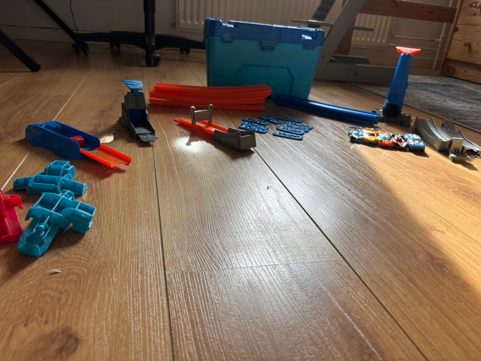 Hotwheels met opruimbak+looping set, Verzenden, Zo goed als nieuw, Bouwen, Met geluid