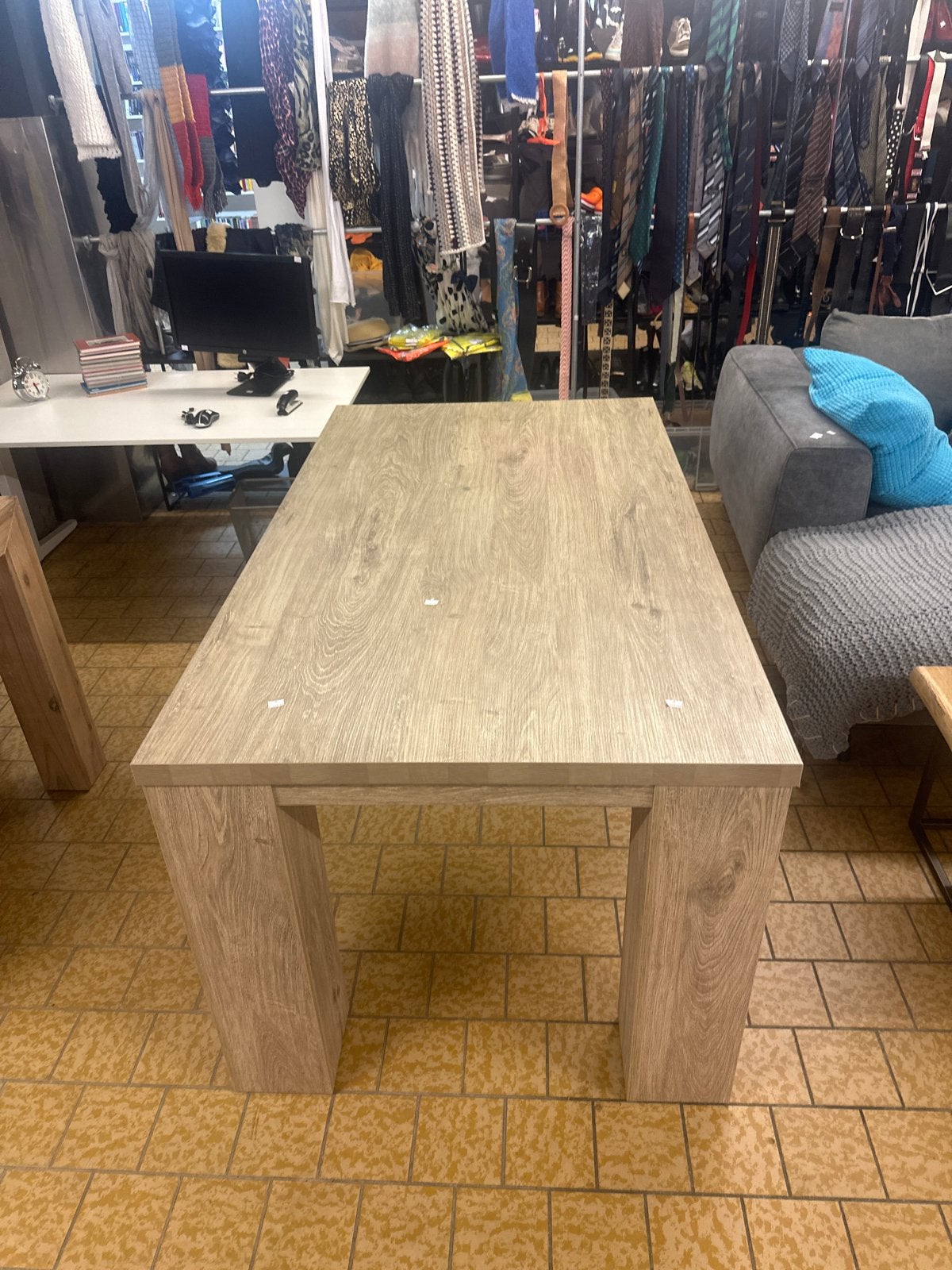 Robuuste eettafel met houtlook - Ideaal voor elk interieur, Ophalen