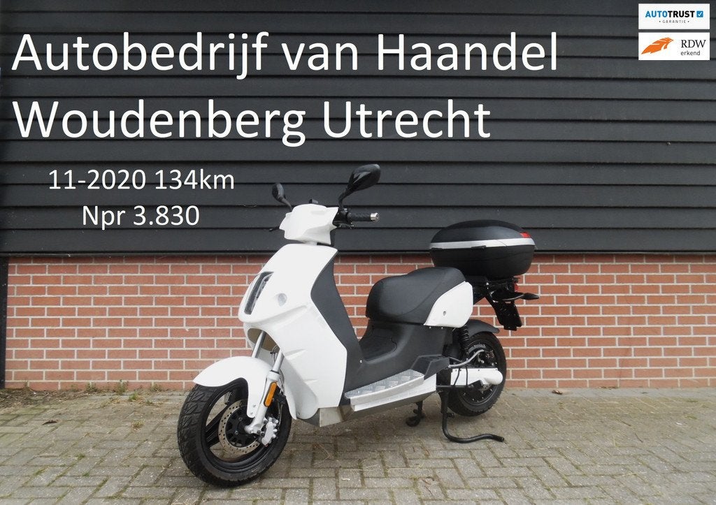 E-Max Bromscooter Elektrische scooter 140-150 actieradius zg, Vmoto, Gebruikt, Service@vmoto.com, Bolstoen 12X
1046 AT  Amsterdam, NL