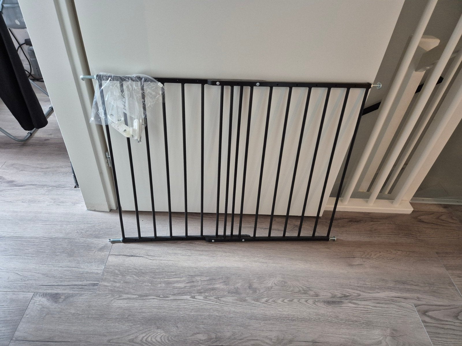 Zwart metalen klemhekje voor kinderen, Kinderen en Baby's, Traphekjes, Ophalen, Zo goed als nieuw, Klemhekje, Metaal of IJzer