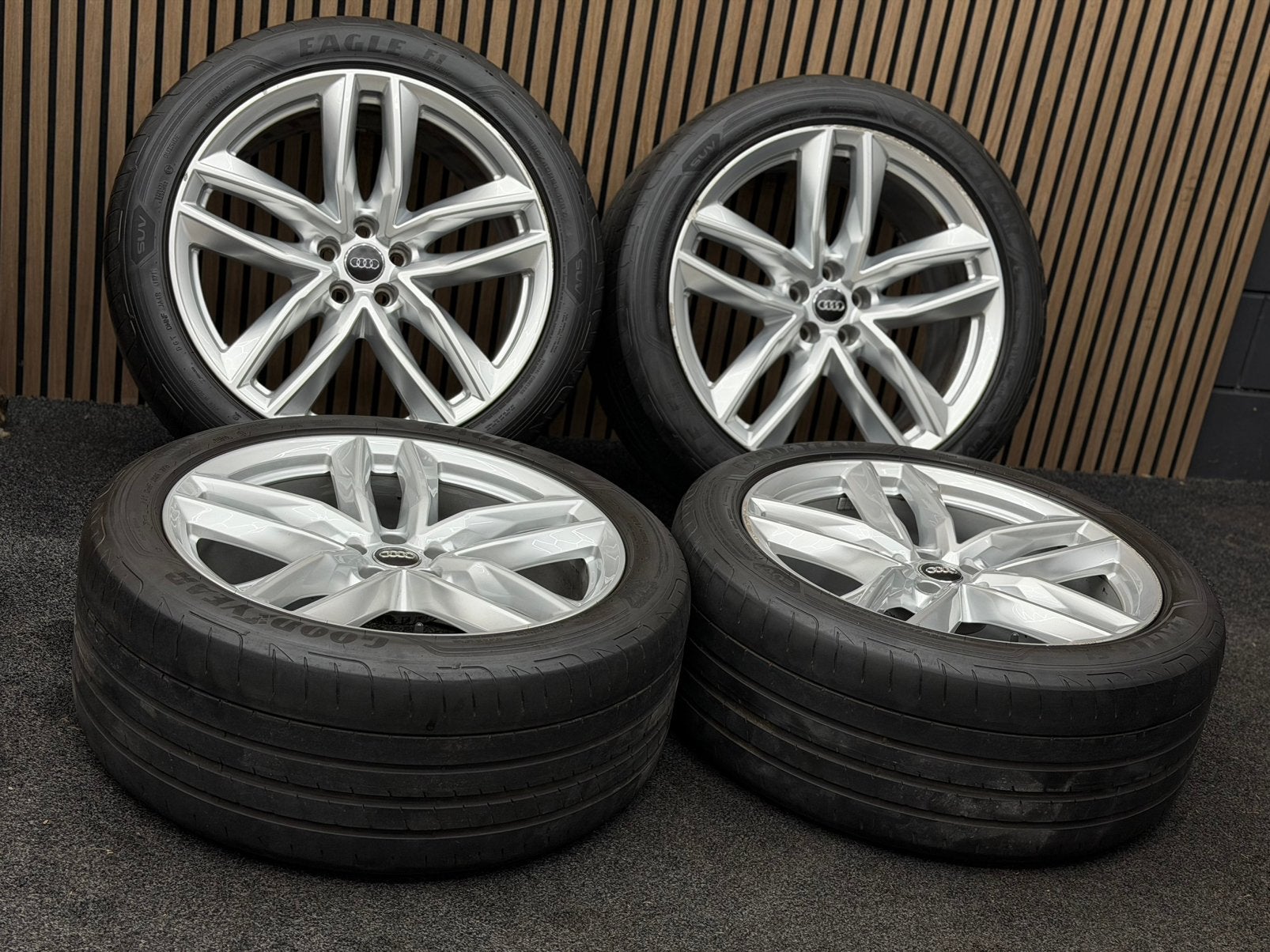 Originele 21 inch Audi Q7 4M 5x112 ET31 Goodyear 285/40/21, Auto-onderdelen, Banden en Velgen, Ophalen, 285 mm, ., Banden en Velgen