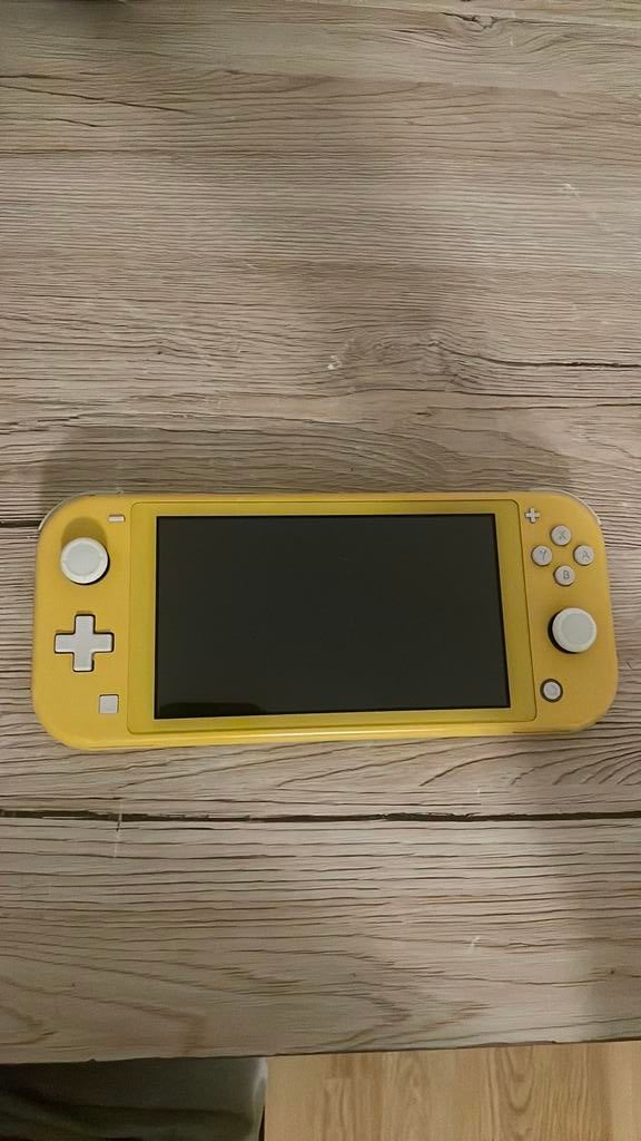 Nintendo switch Lite, Ophalen of Verzenden, Geel, Gebruikt