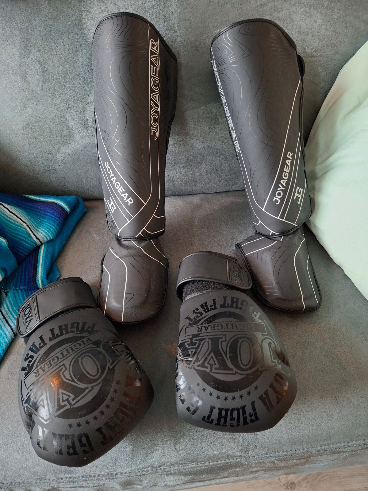 Joya Kickbox Handschoenen & Scheenbeschermers - Maat M, Overige, Vechtsportbescherming, Zo goed als nieuw, Maat M
