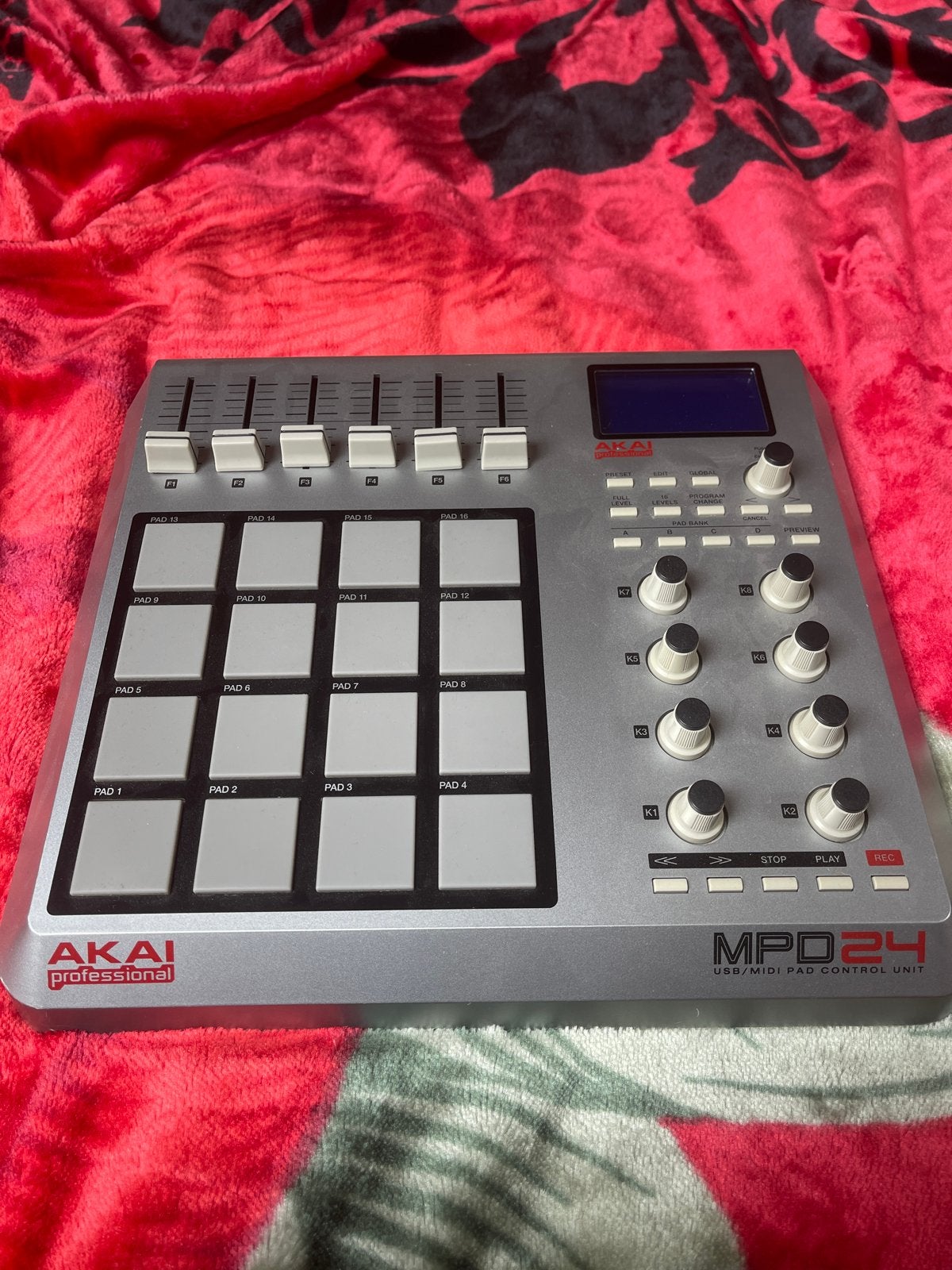 Akai MPD24 MIDI Pad Controller, Ophalen of Verzenden, Gebruikt, Overige typen