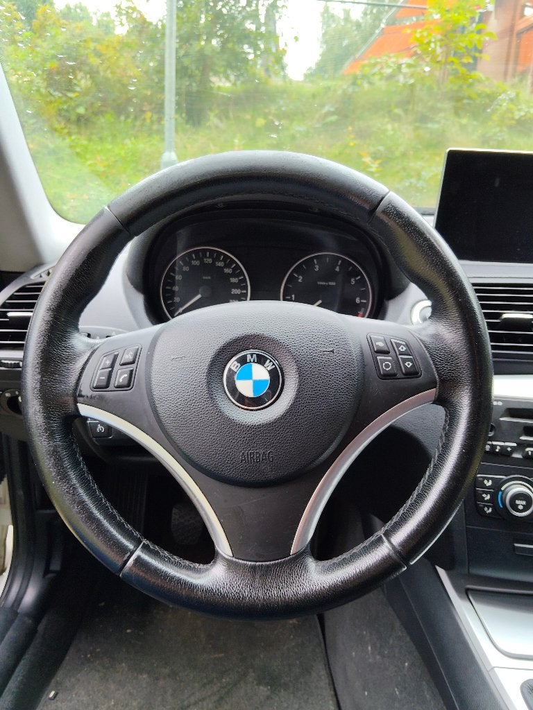 BMW 1-Serie 2.0 118I 3DR 2007 Wit, Auto's, 1-Serie, 1995 cc, Zwart, Wit