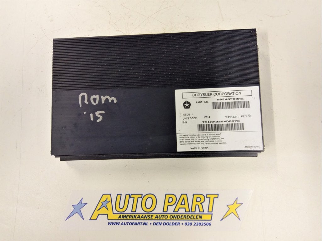 Dodge Ram 1500 2013-2017 versterker, Gebruikt, PO Box 21-8004 | Auburn Hills, MI 48321-8004, Amerikaanse onderdelen, Ophalen of Verzenden
