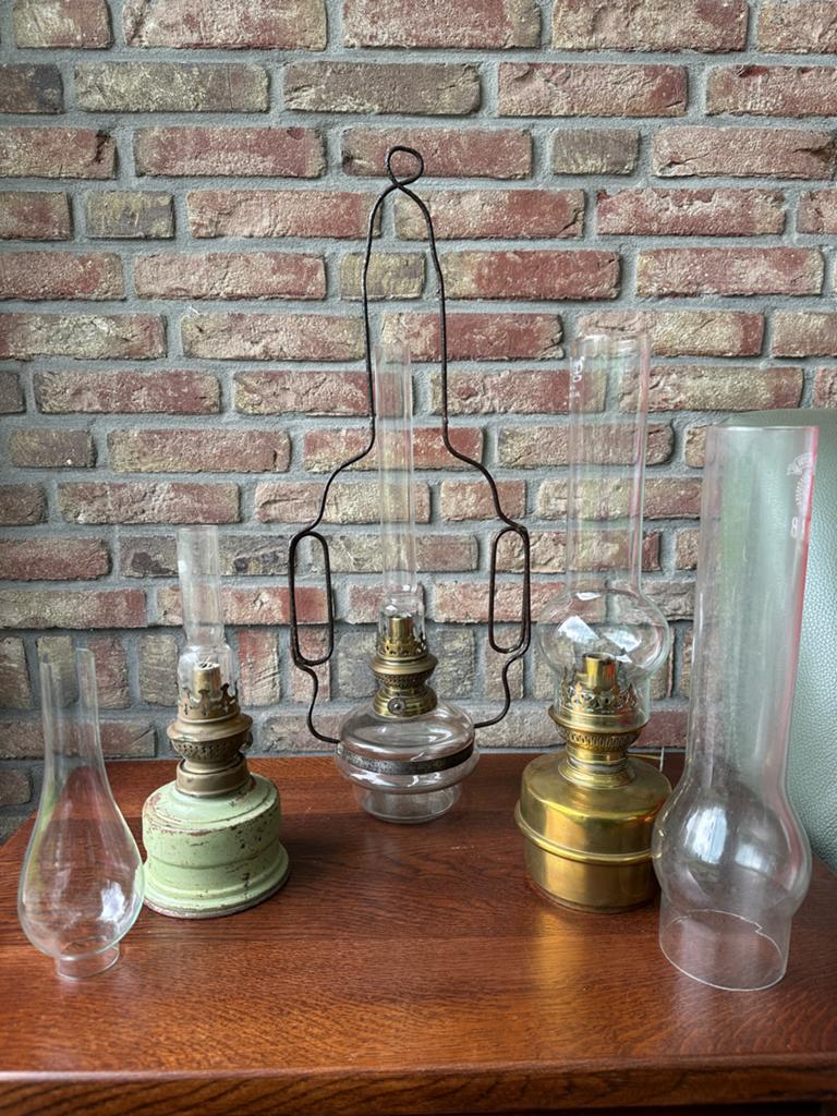 Antieke olielampen set - lampen met extra glazen, Ophalen of Verzenden