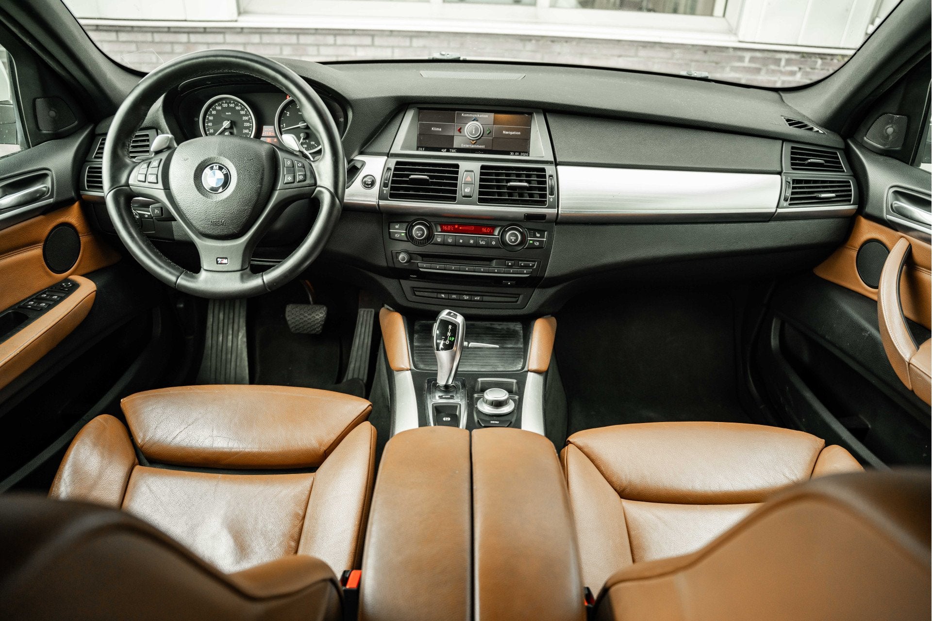 BMW X6 xDrive50i (bj 2008, automaat), 8 cilinders, Wit, Bedrijf, Vierwielaandrijving