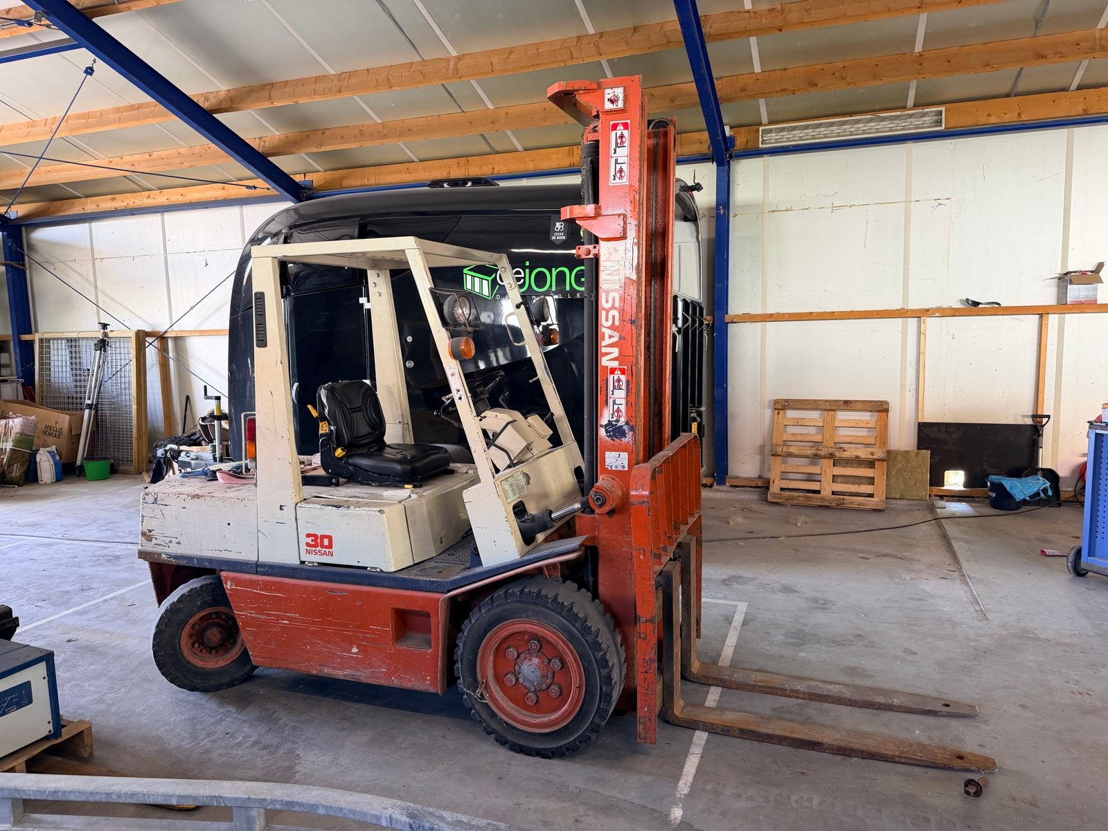 Nissan Diesel Heftruck - Robuust en Betrouwbaar, Meer dan 4000 kg, Ophalen, Diesel, Heftruck