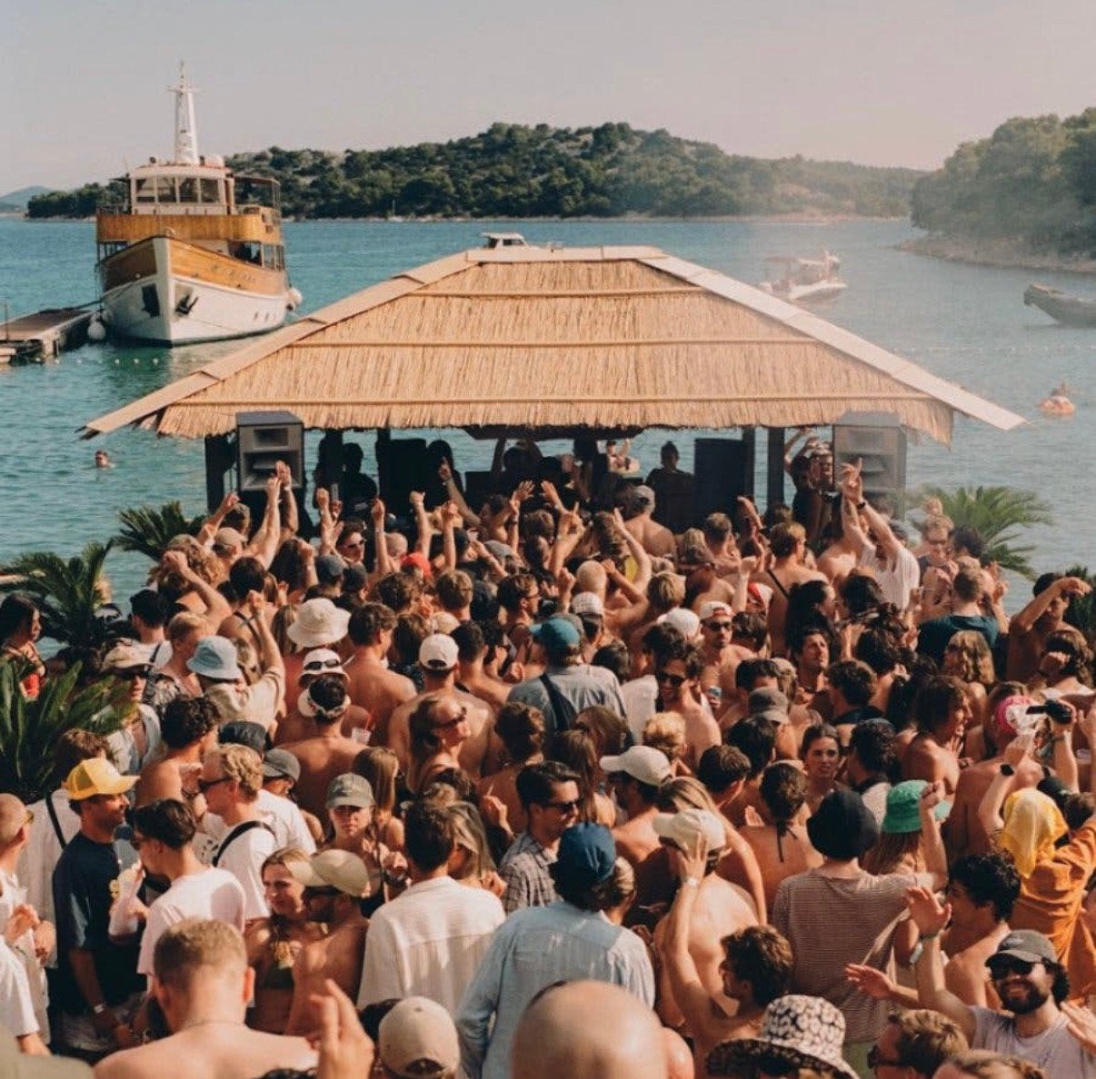 1 Ticket Dekmantel Selectors, Eén persoon