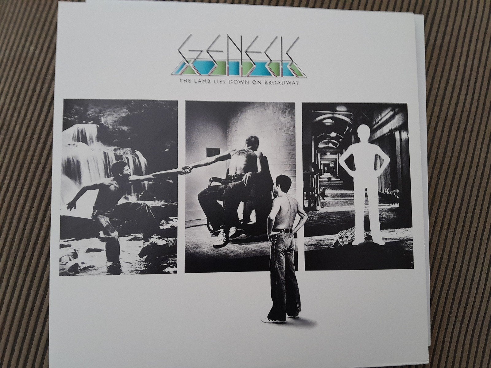 lp genesis - the lamb lies down on broadway (2016), Cd's en Dvd's, Vinyl | Rock, Ophalen of Verzenden, Zo goed als nieuw, 12 inch