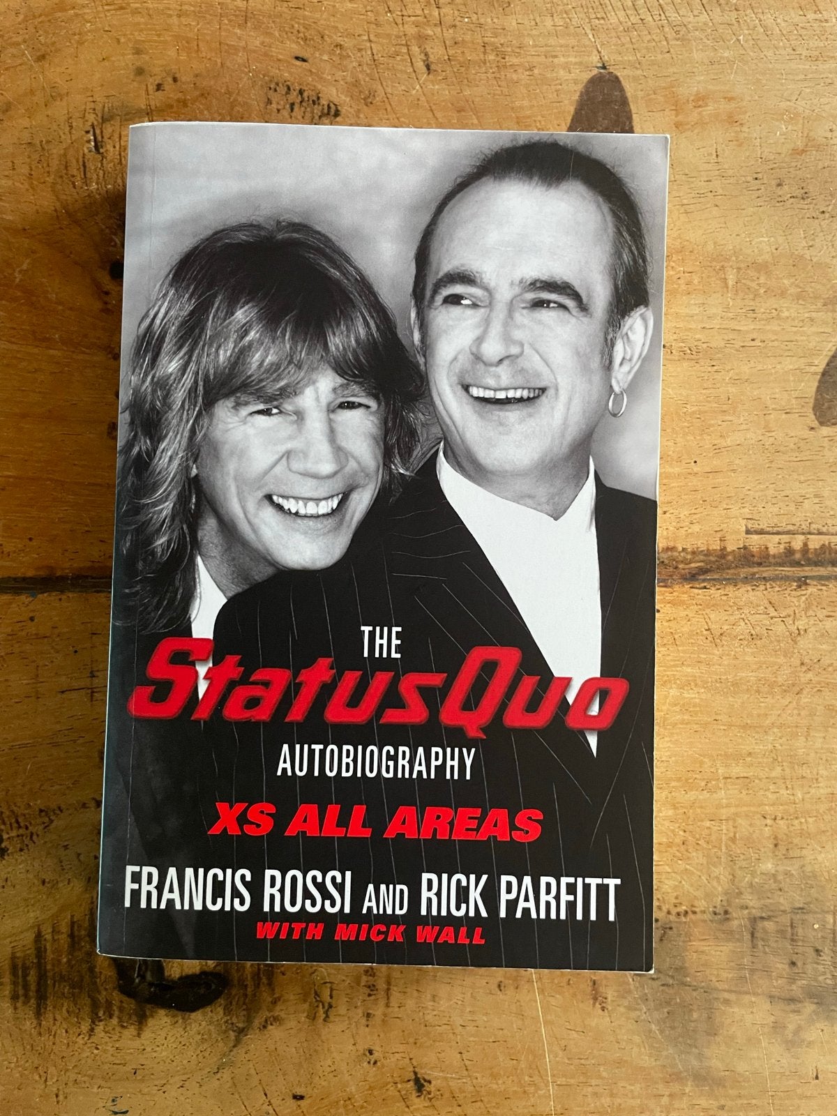 The Status Quo Autobiografie - XS All Areas, Boeken, Ophalen of Verzenden, Gelezen, Film, Tv en Media