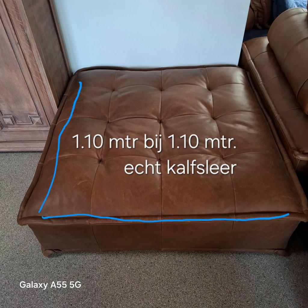 Asiades Kalfsleren Poef/Voetenbank - 110x110 cm, Ophalen, Vierkant, 100 tot 125 cm, Leer