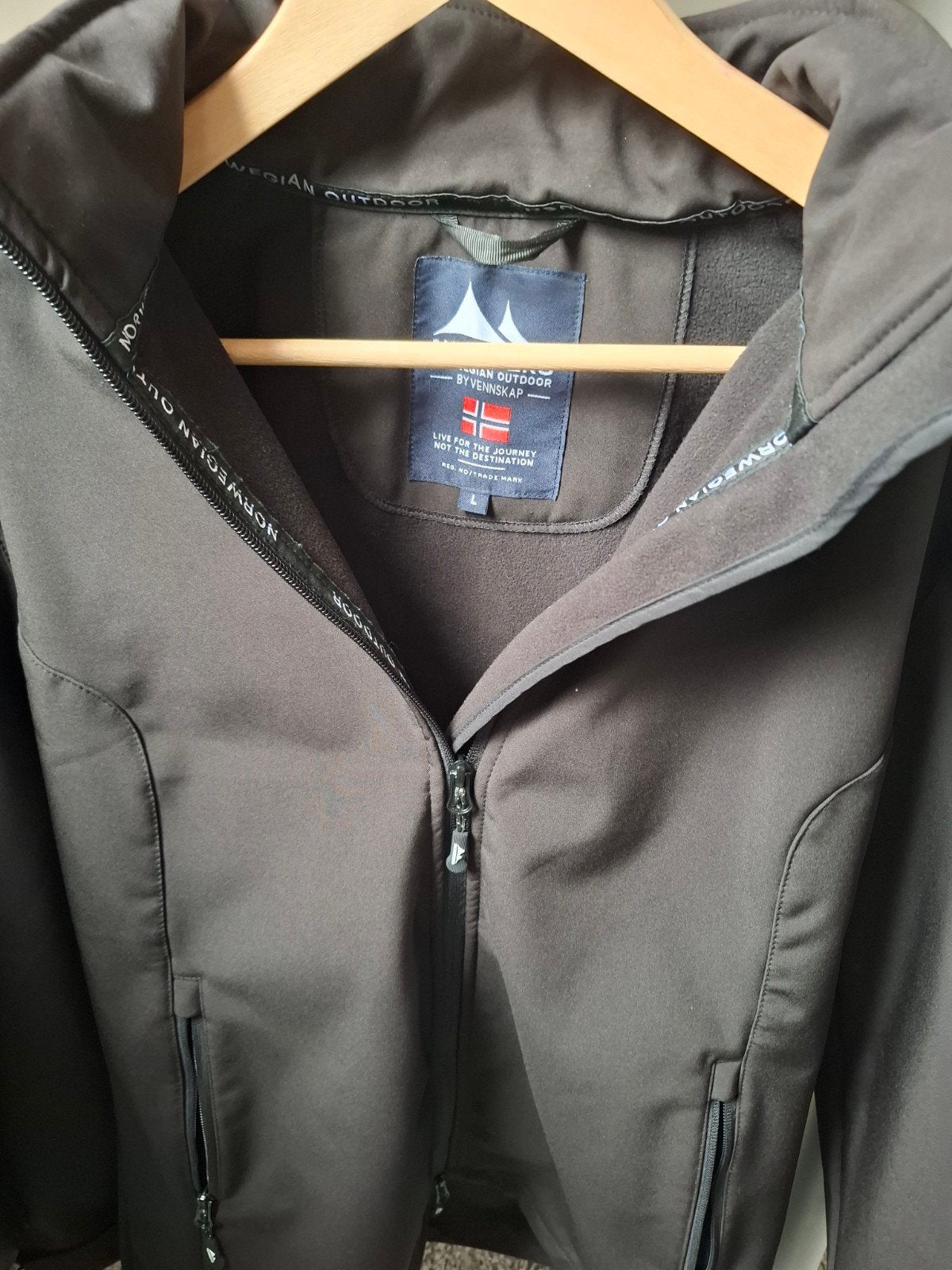 Nordberg Outdoor Softshell Jas Maat L - Zo goed als nieuw, Zwart, Maat 42/44 (L), Ophalen of Verzenden, Norwegian Outdoor