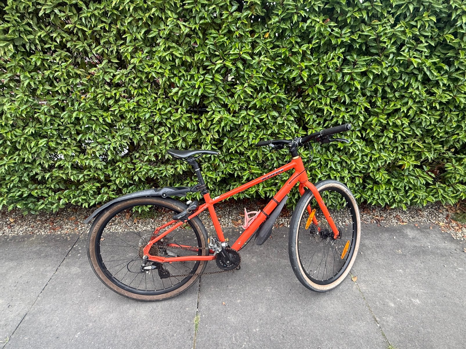 Oranje Kona fiets (tiener), Fietsen en Brommers, Fietsen | Jongens, Gebruikt, Versnellingen, Schijfrem, Ophalen