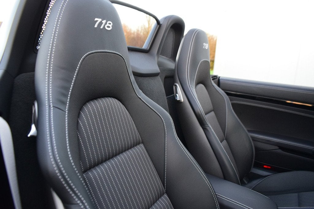 Porsche 718 Boxster 2.0 T Sport Chrono Plus Design/pakket Bo, Auto's, Porsche, Achterwielaandrijving, Gebruikt, 4 cilinders, Cabriolet