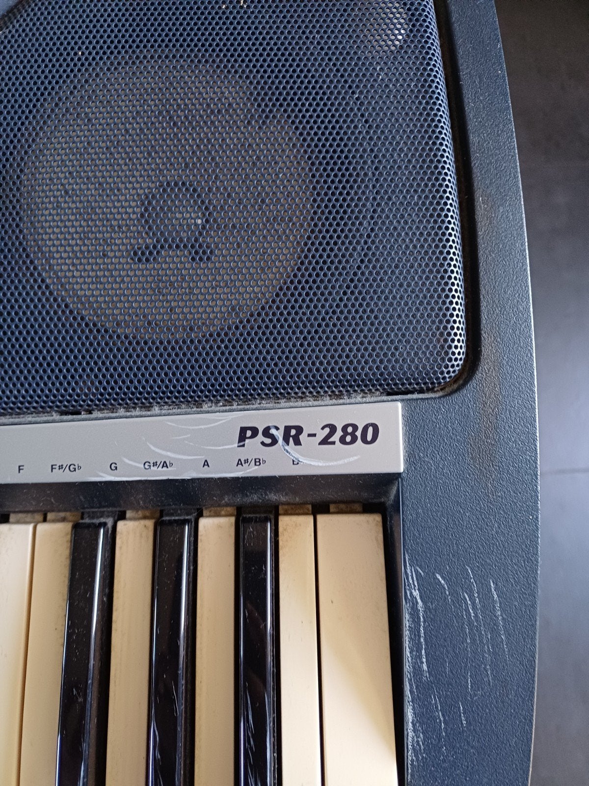 Foto 7 van Yamaha PSR-280 Keyboard met standaard