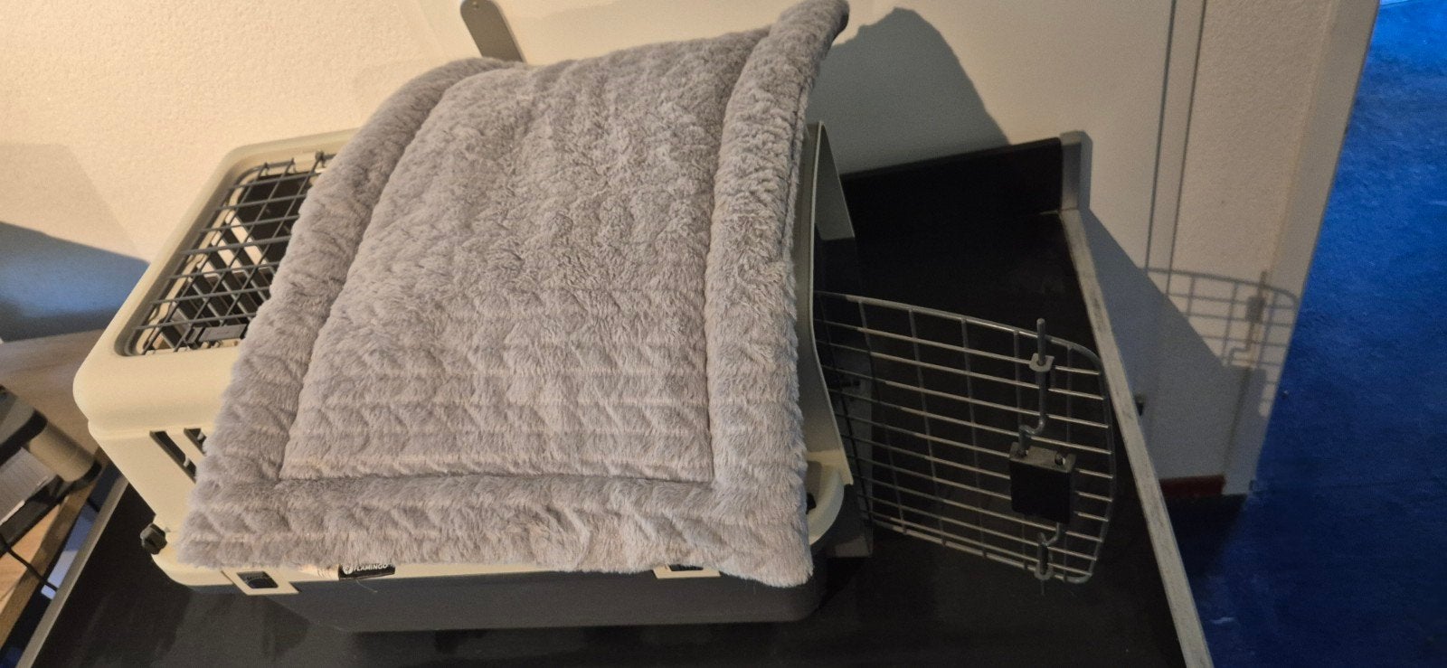 Grote Bench / reisbench voor kleine hond of grote kat, Dieren en Toebehoren, Ophalen of Verzenden, Zo goed als nieuw