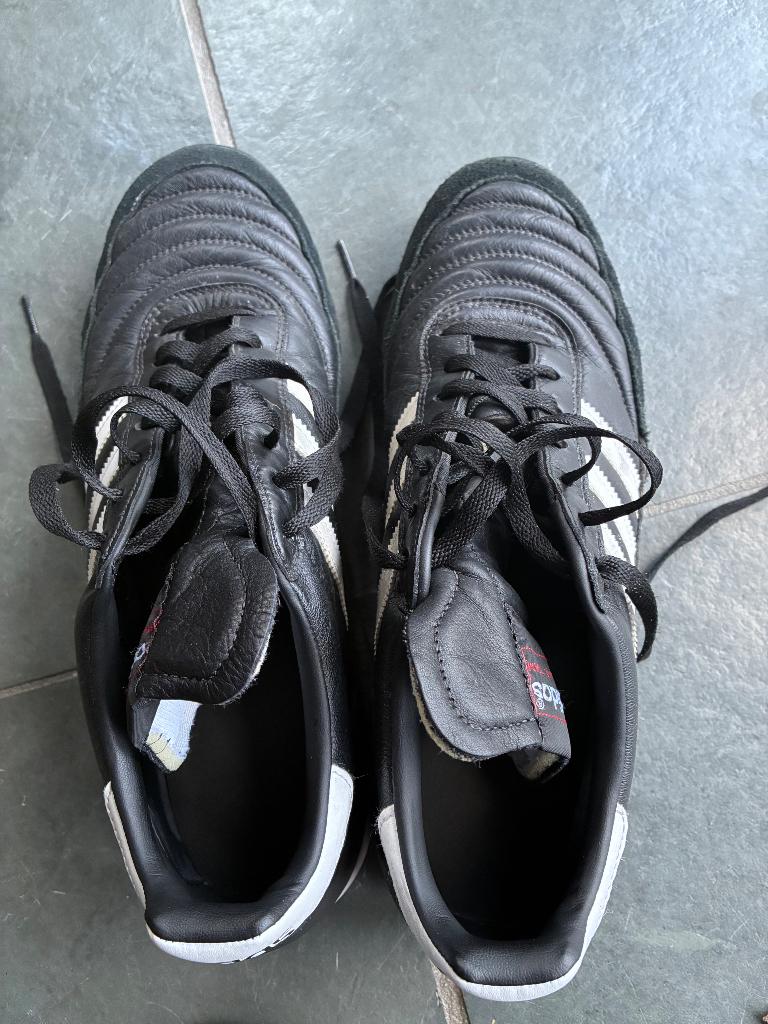 Adidas Mundial Team Turf schoen, Maat XS of kleiner, Schoenen, Ophalen of Verzenden, Zo goed als nieuw
