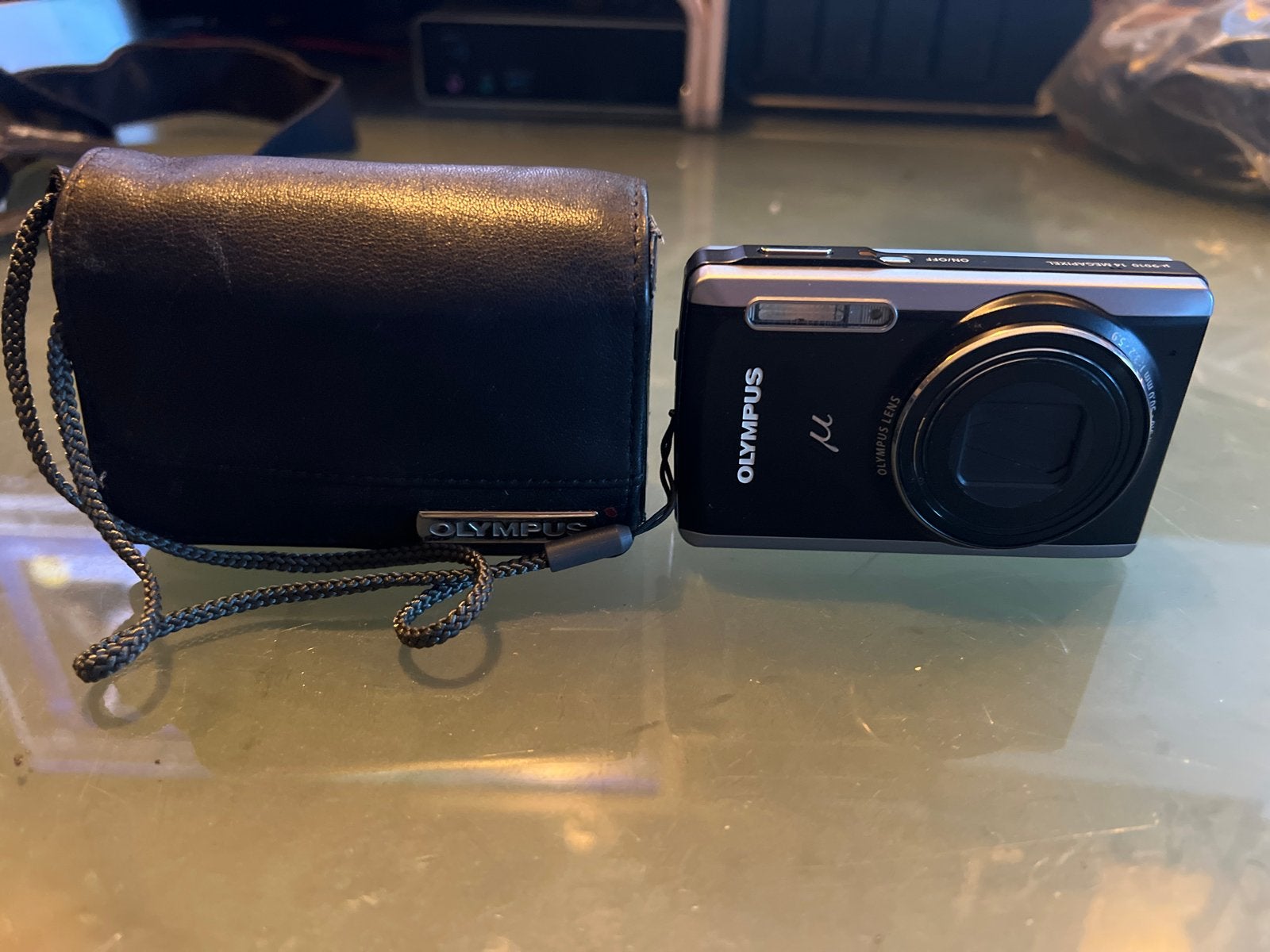 Olympus µ-9010 14 Megapixel met accu, lader en tas, Ophalen, Gebruikt, Olympus, Compactcamera