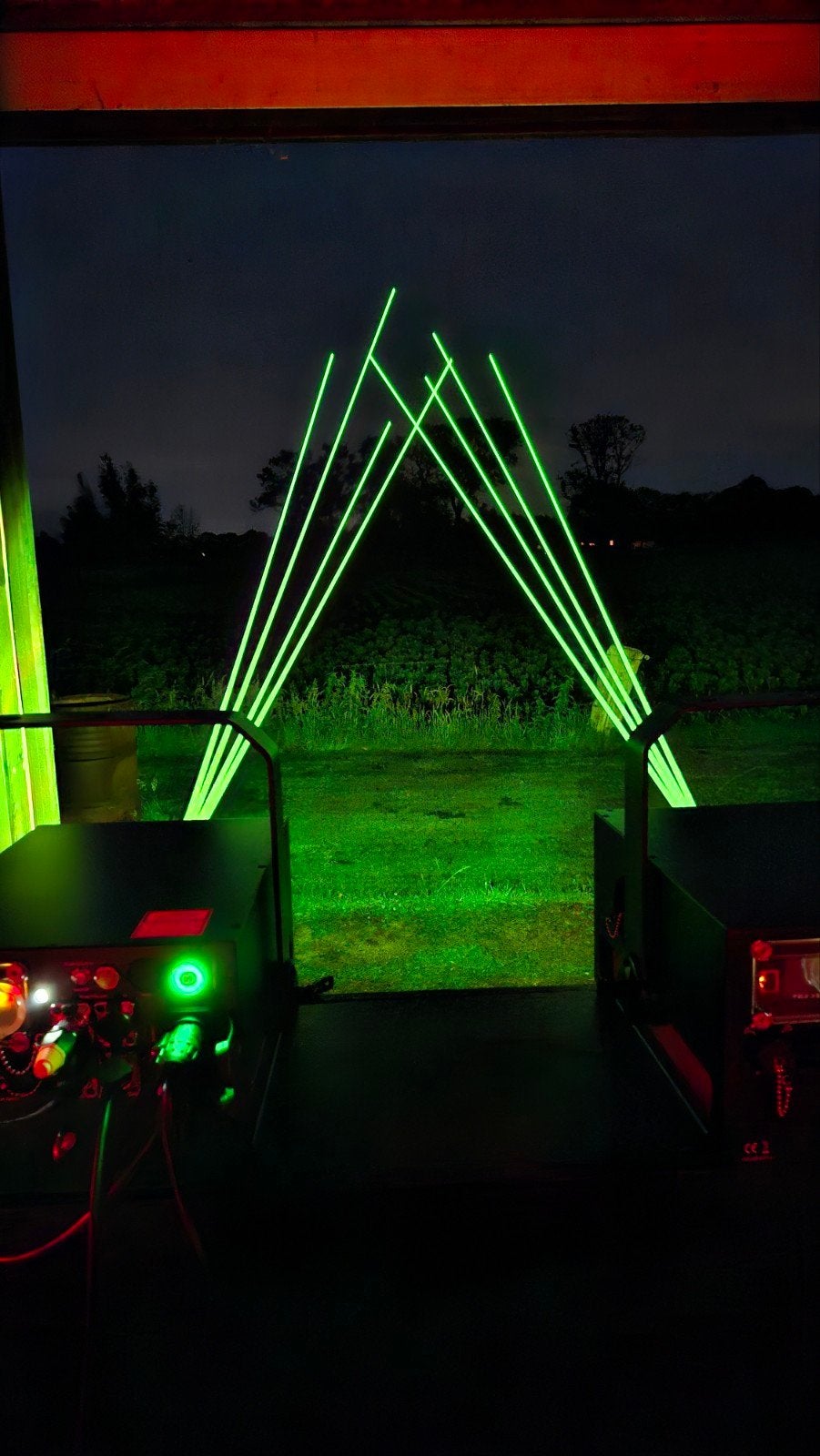Professionele 2x 28W RGB Lasers met Pangolin FB4 (Nieuw), Ophalen