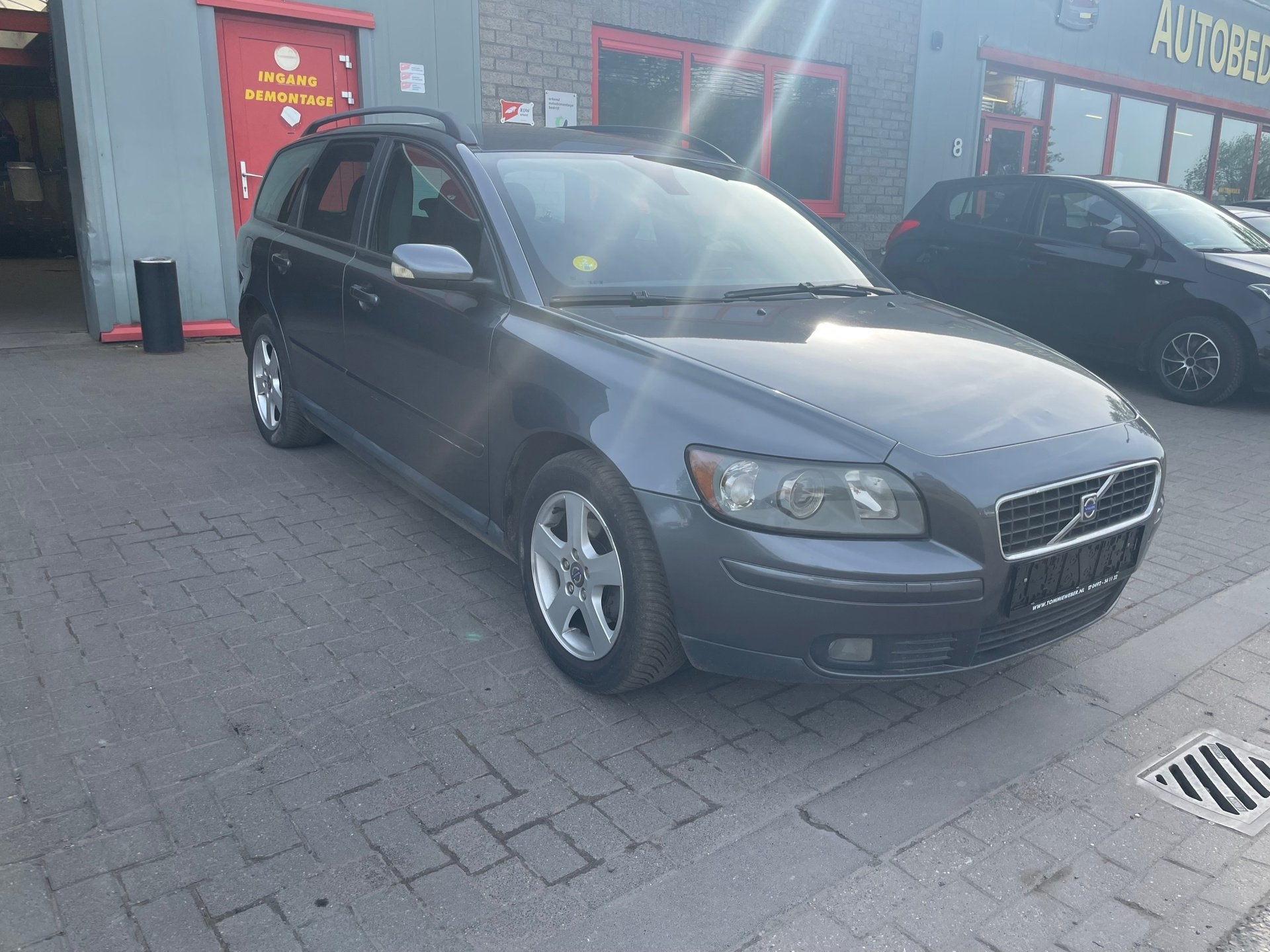 Volvo V50 1.8 Momentum, Auto's, Volvo, Voorwielaandrijving, 125 pk, 4 cilinders, Blauw