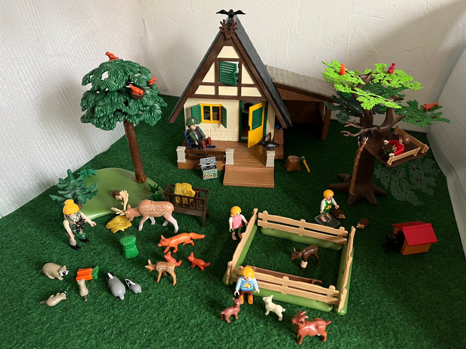 Playmobil grote bos set 4207 en de 6815, Kinderen en Baby's, Ophalen of Verzenden, Zo goed als nieuw