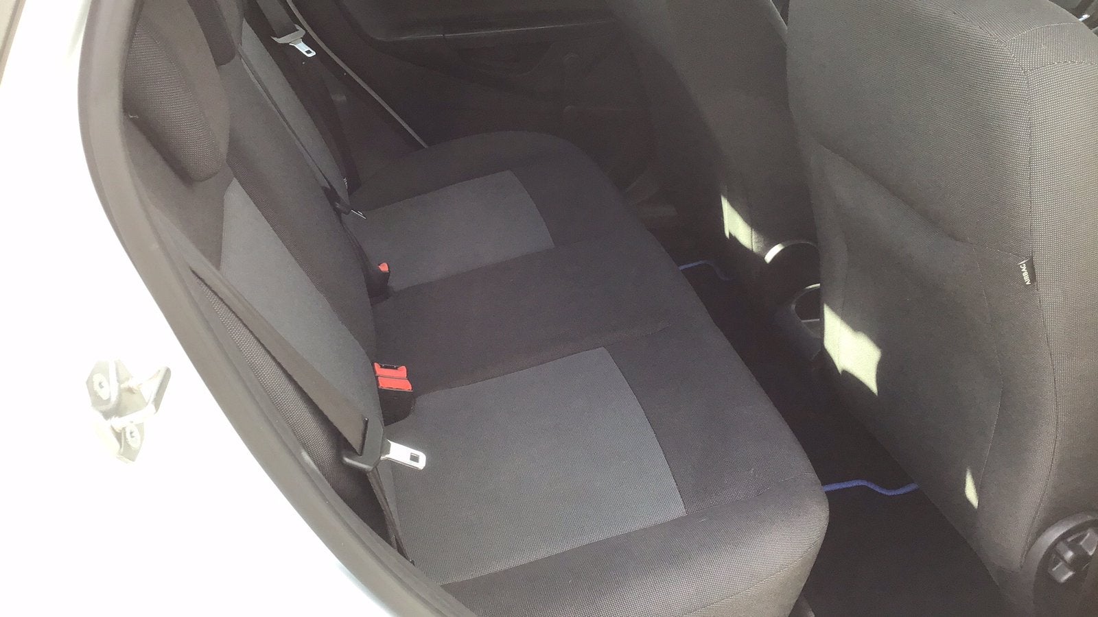 Foto 7 van Ford Fiësta1.25 82pk 5d 2015,grote beurt gehad +distributie