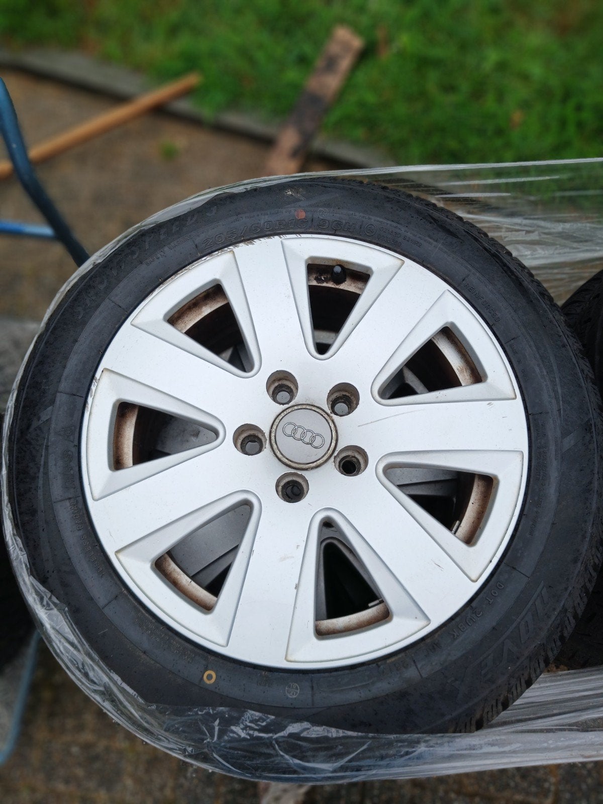Audi velgen met winterbanden merk Novex, Ophalen, 16 inch, Banden en Velgen, 205 mm