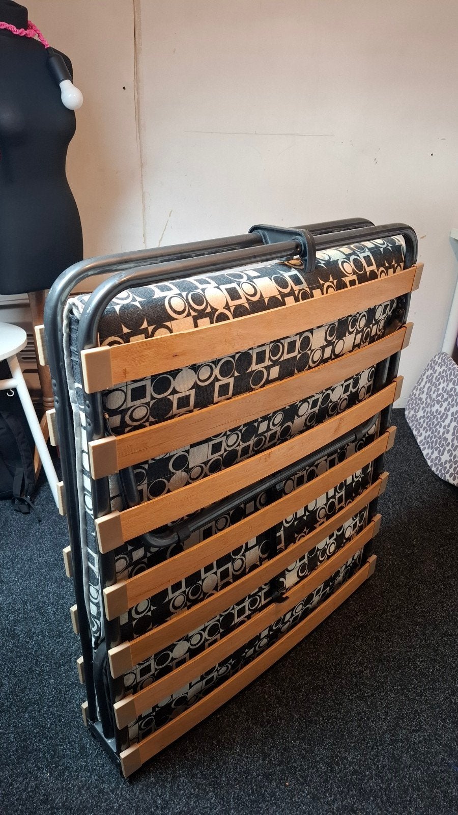 Opklapbed met lattenbodem en matras, Ophalen, Gebruikt, 190 cm of minder, Metaal