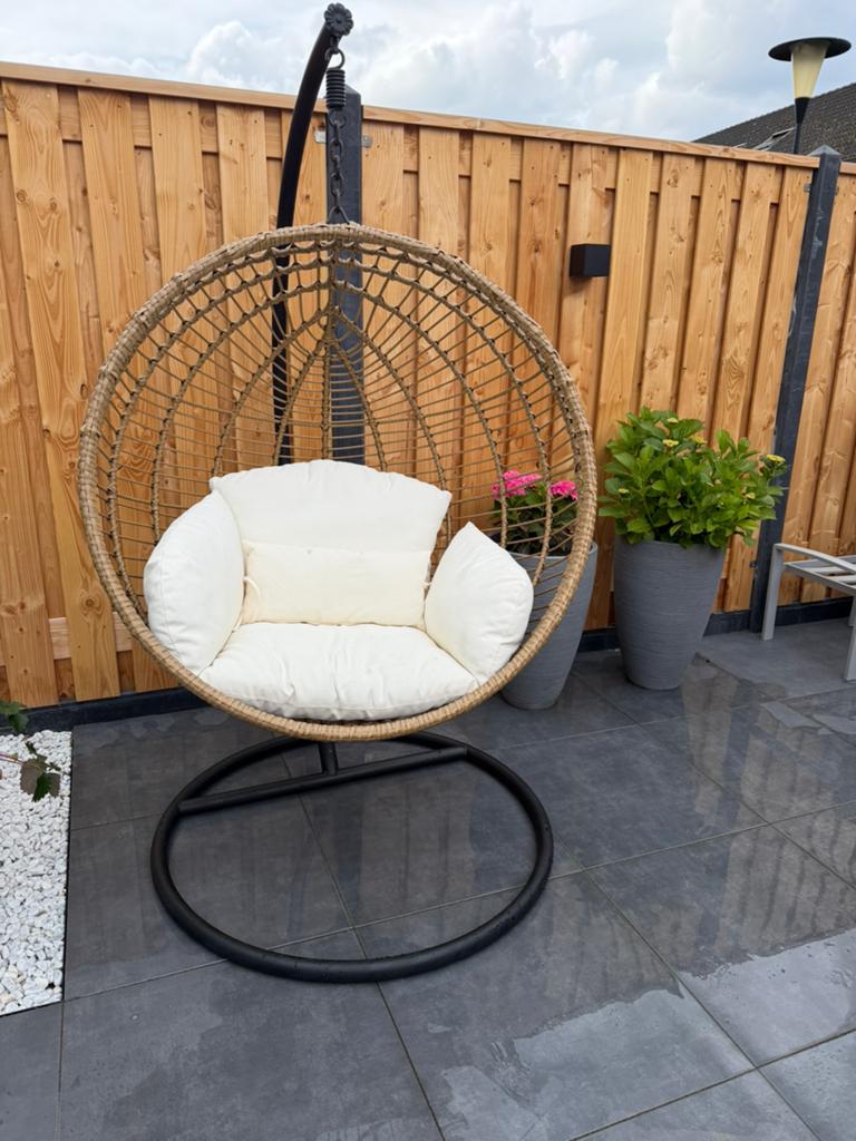 Hangstoel Cocoon XL met standaard en kussen, Tuin en Terras, Tuinstoelen, Ophalen, Zo goed als nieuw, Wicker