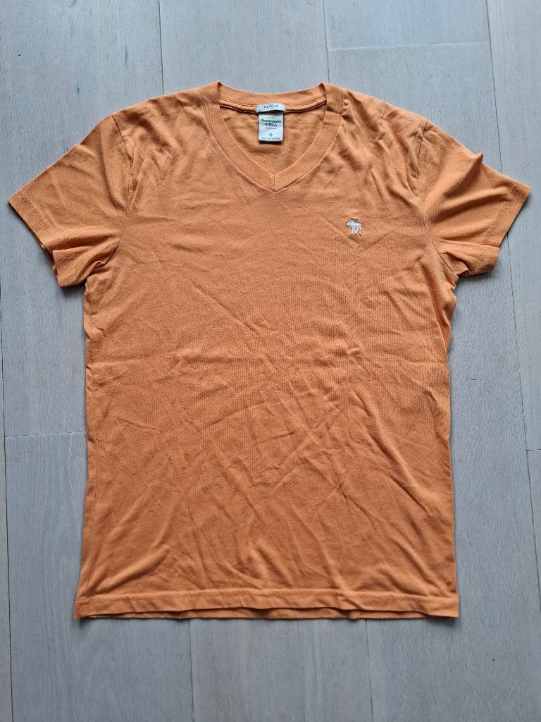 Abercrombie & Fitch Oranje v-hals t-shirt maat S, Oranje, Ophalen of Verzenden, Zo goed als nieuw, Abercrombie & Fitch