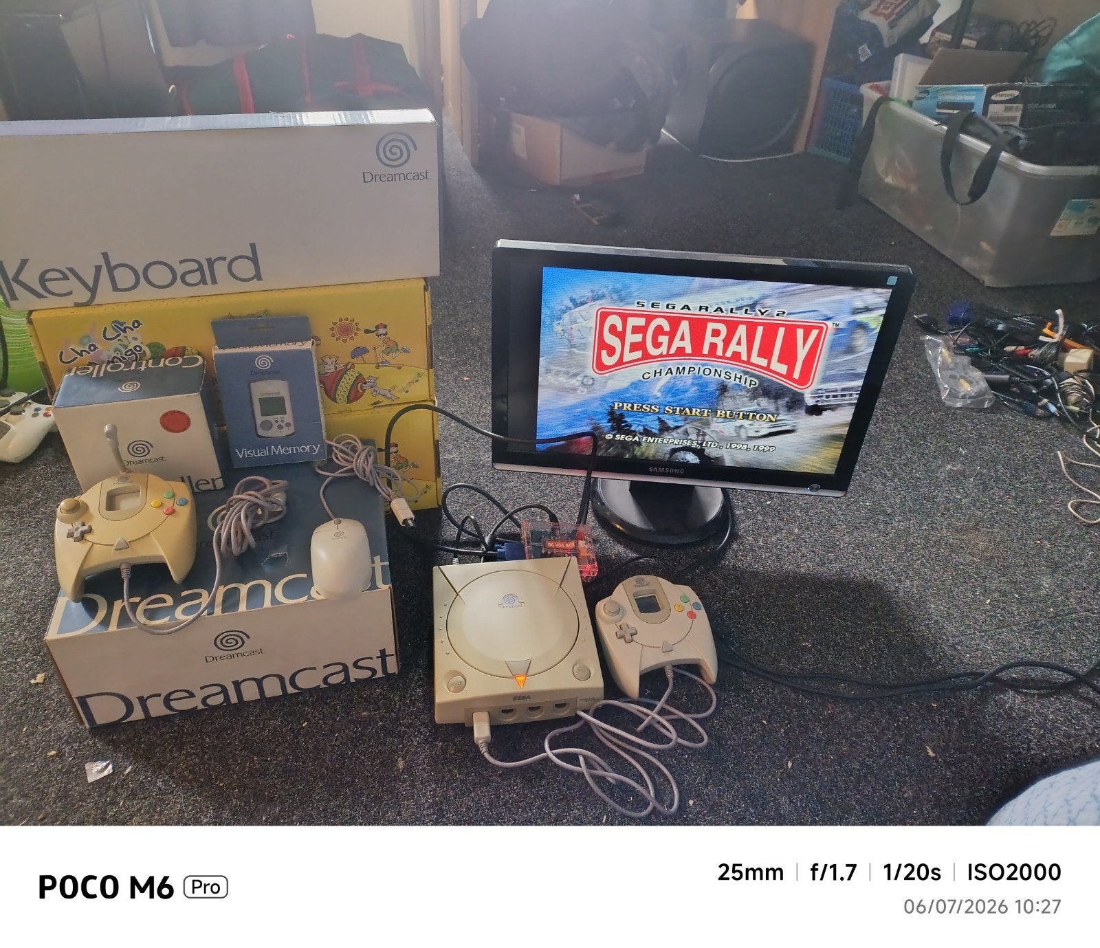 Sega Dreamcast Big Boxed Collector Set + VGA Box + Mic, Spelcomputers en Games, Spelcomputers | Overige, Ophalen, Overige merken