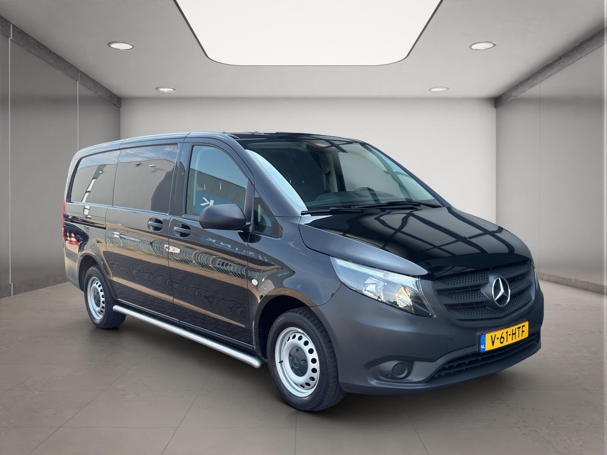 Mercedes-Benz Vito 114 L | Camera | Cruise | Achterdeuren, Auto's, Gebruikt, Euro 6, 2000 kg, Zwart