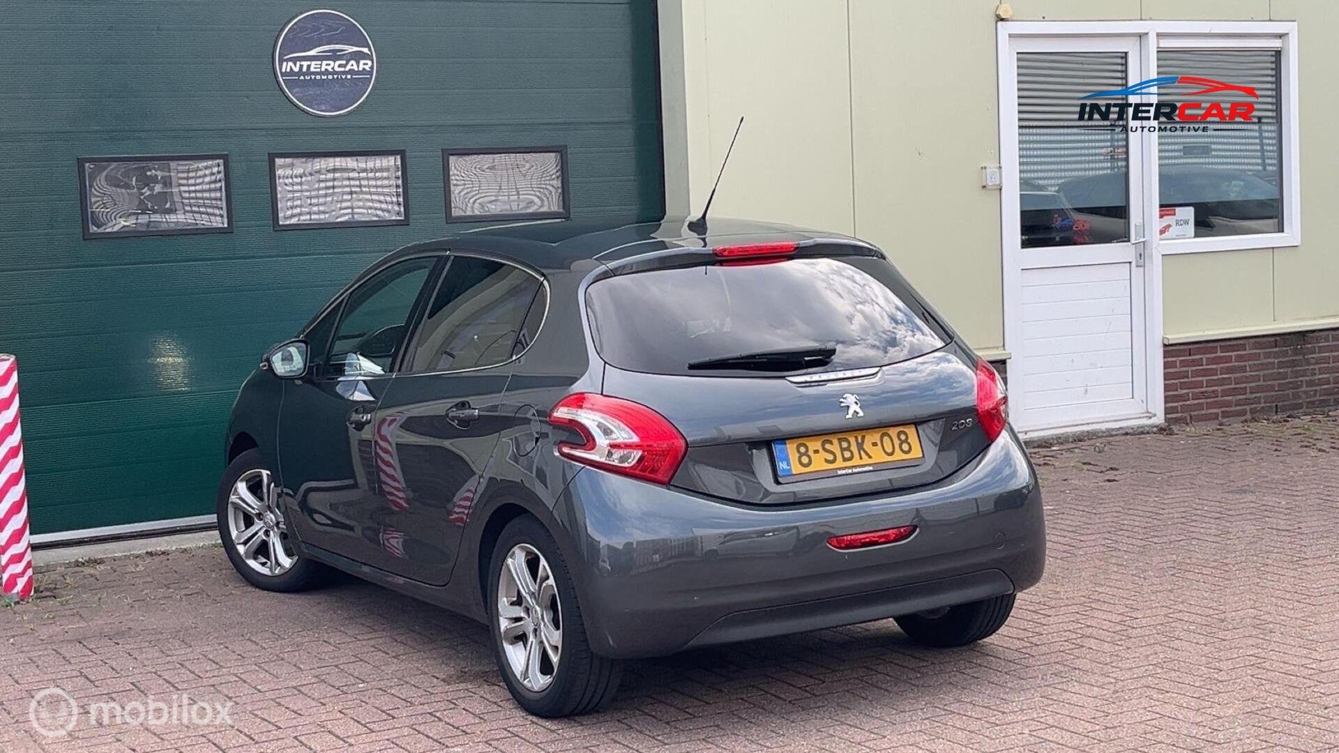 Peugeot 208 1.2|Zuinig|Panorama|Cruise | Dealer Onderhouden, Voorwielaandrijving, Euro 5, Gebruikt, 31 €/maand