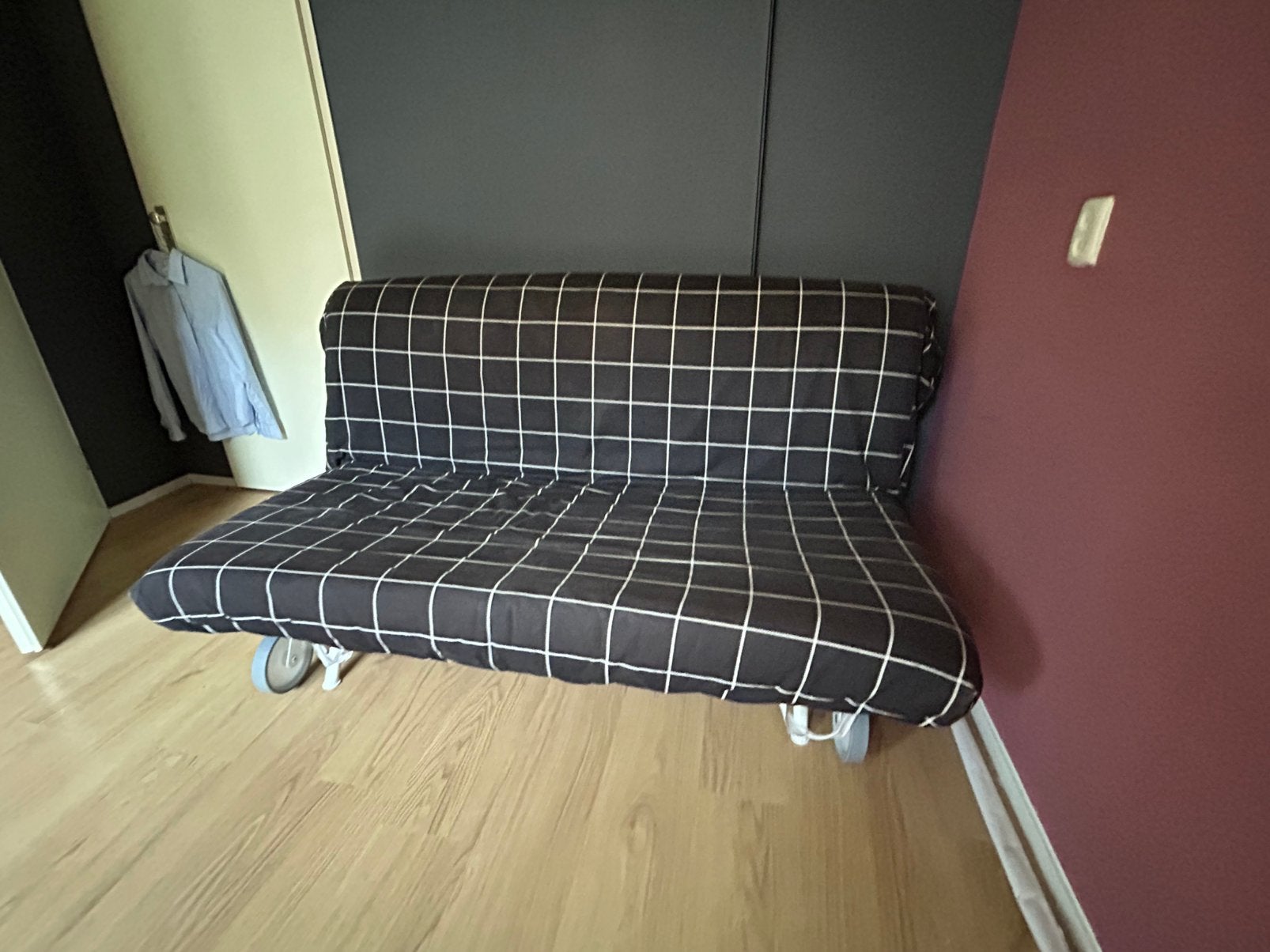 A couch that turns into a bed, Huis en Inrichting, Slaapkamer | Boxsprings, Ophalen, Zo goed als nieuw, Tweepersoons