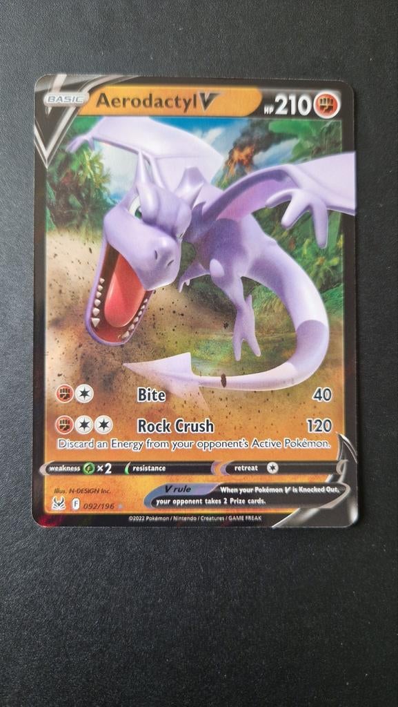 Aerodactyl V 092/196 Lost Origin Pokemon, Ophalen of Verzenden, Zo goed als nieuw, Losse kaart
