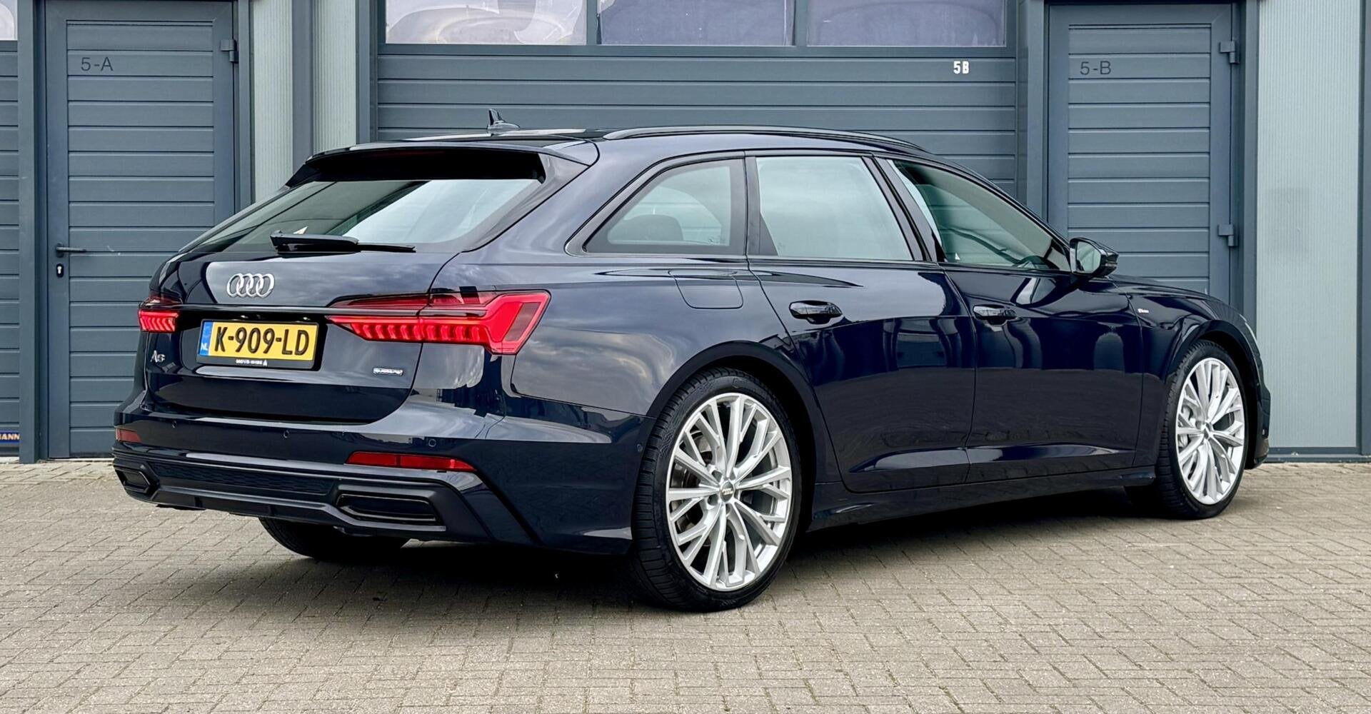 Audi A6 Avant 55 TDI 350pk 6 Cil. quattro| S LINE | NIEUWE M, Automaat, Gebruikt, Blauw, Diesel