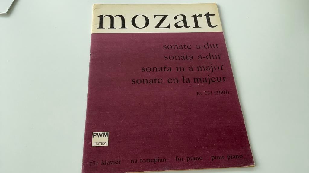 Pianoboek Mozart sonate a- dur kv331, Ophalen of Verzenden, Gebruikt, Artiest of Componist, Klassiek