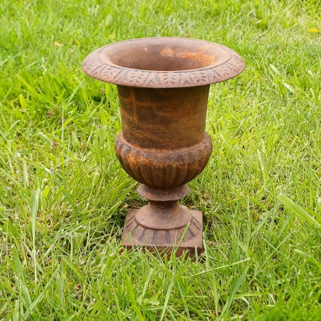 Gietijzeren tuinvaas, Tuin en Terras, Gebruikt, Onbekend, Ophalen of Verzenden, Onbekend