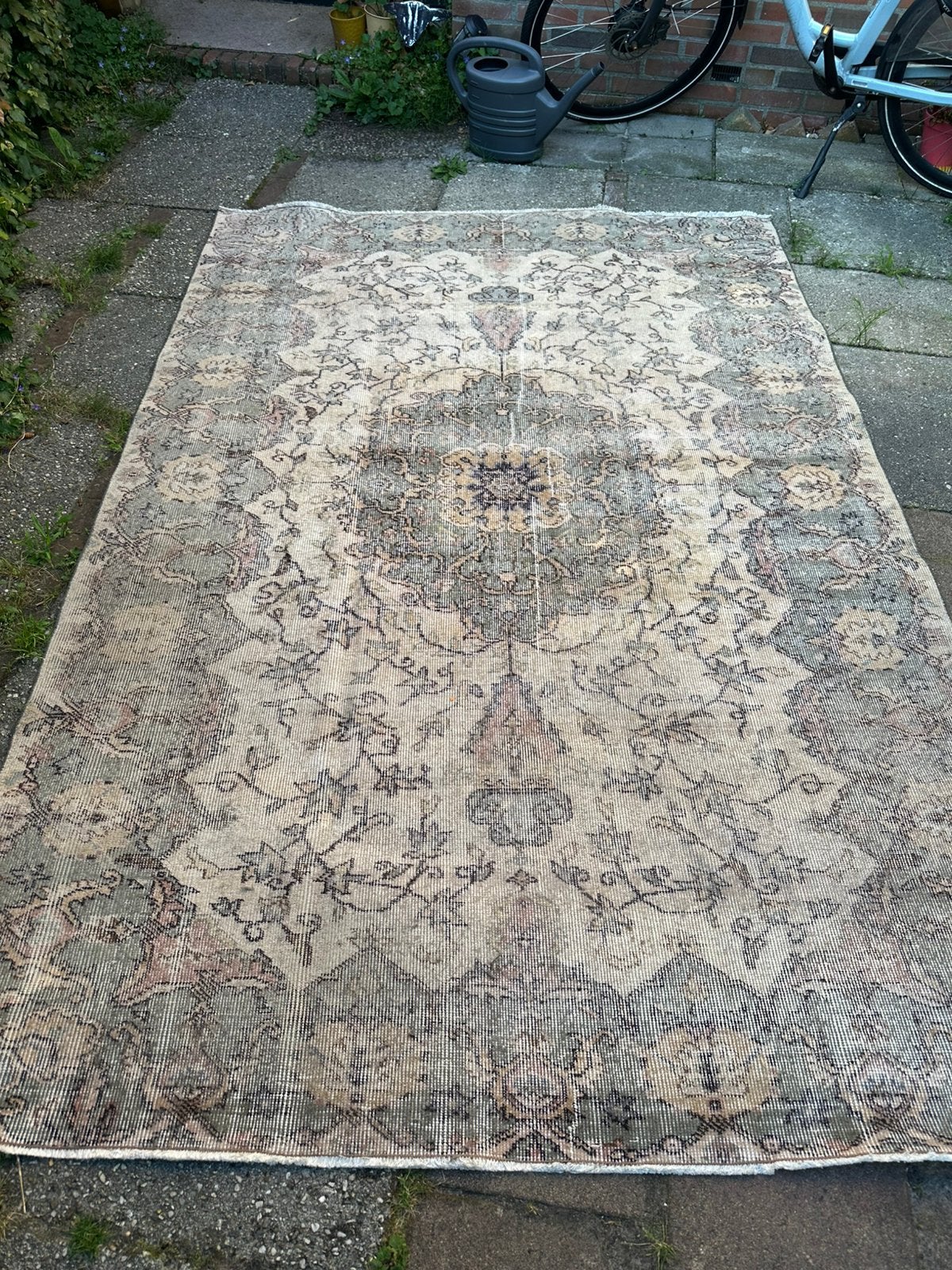 Handgknopt perzisch tapijt maat 170x250, Huis en Inrichting, Stoffering | Tapijten en Kleden, Ophalen of Verzenden, Zo goed als nieuw