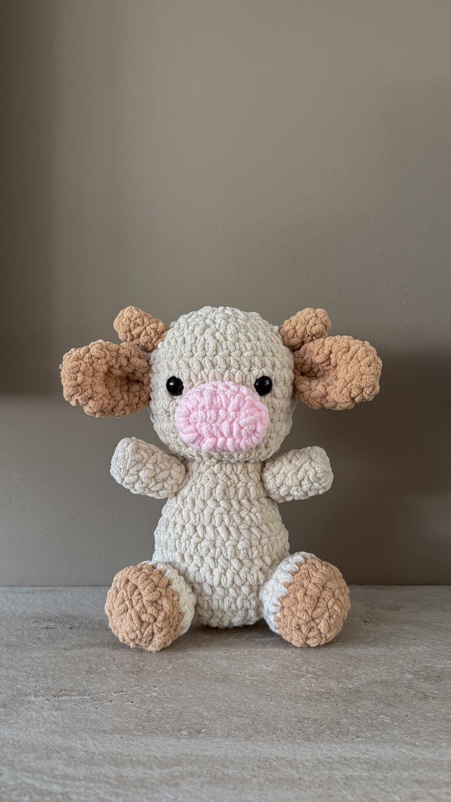 Koe knuffel - handgemaakt, Kinderen en Baby's, Speelgoed | Knuffels en Pluche, Handgemaakt, Nieuw, Ophalen of Verzenden, Meerkleurig